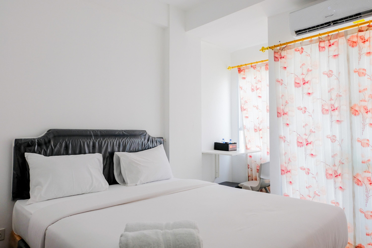 Bedroom 4, 컴포터블 풀리 퍼니시드 스튜디오 앳 포리스 88 아파트먼트, Tangerang
