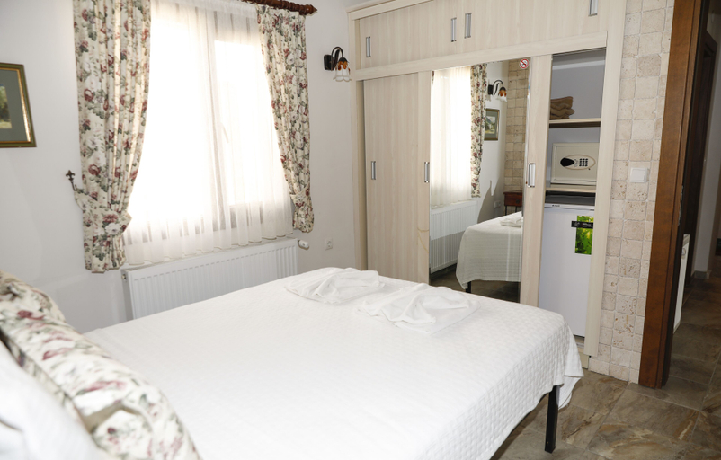 Bedroom 3, Villa Lotus Konuk Evi, Seferihisar