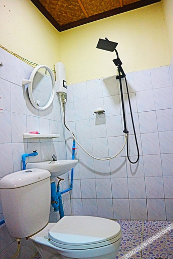 Bathroom 3, Chasa Rakthai Resort, Muang Mae Hong Son
