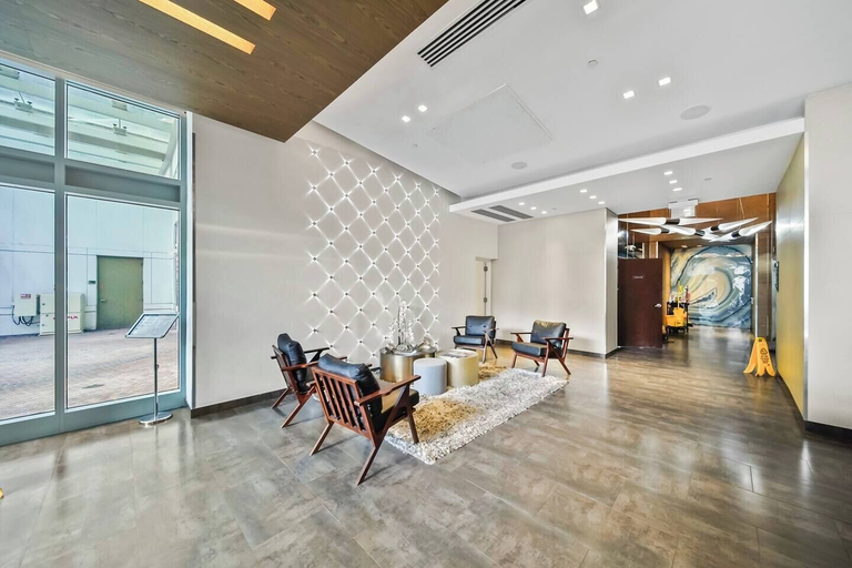 Lobby, MidBlock 712, Miami-Dade