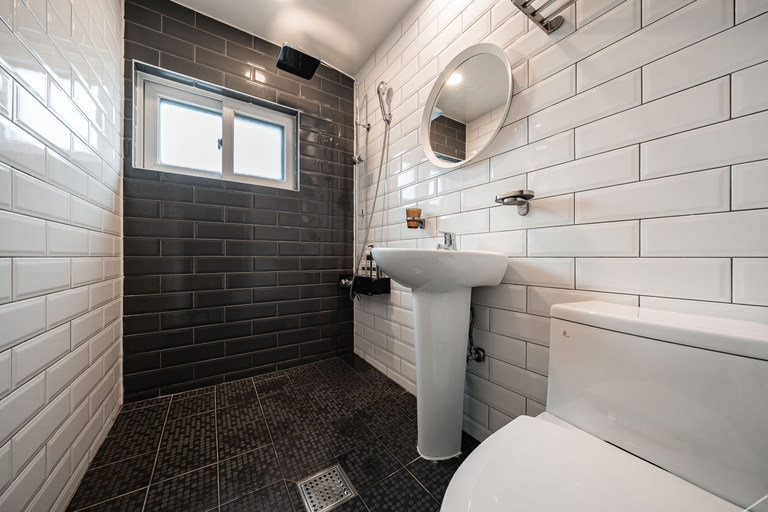 Bathroom, Chuncheon 5Inn, Chuncheon