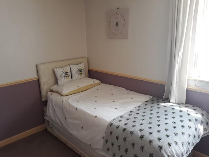 Room 2, Bumble Cottage - Parking - Pet - Garden - Sleeps 4, Devon