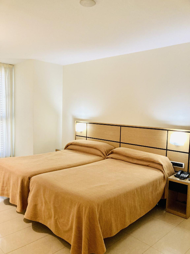 Bedroom 3, Doña Lola, Castellón