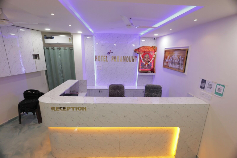 Reception 5, Hotel Para Mount, Kheda
