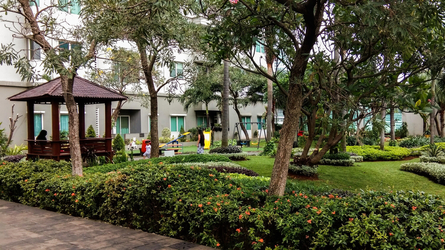 Exterior & Views, Strategic And Comfy 2Br Apartment At Thamrin Residence, Central Jakarta