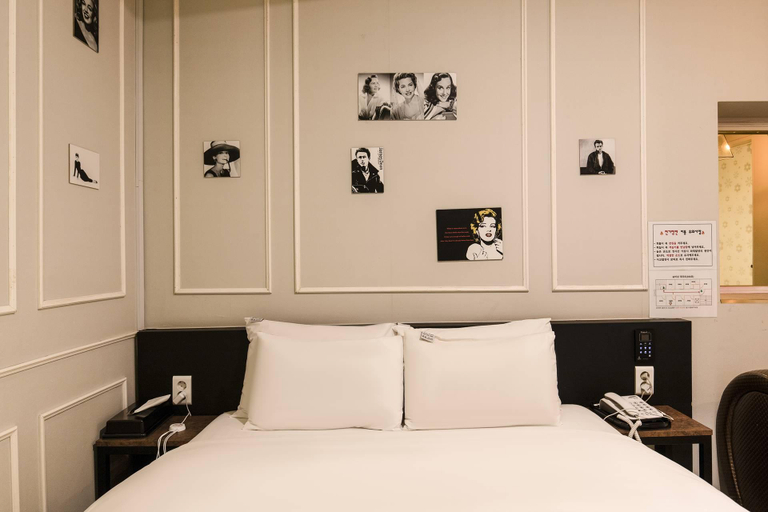 Bedroom 2, Ilsan (Daehwa) Wainscot Hotel, Goyang