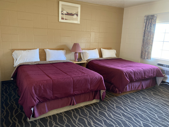 Bedroom 3, Budget Inn Motel, Marion