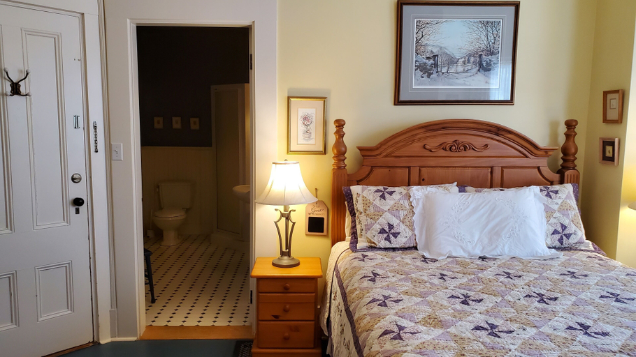 Bedroom 3, The Lark & Loon Inn, Annapolis