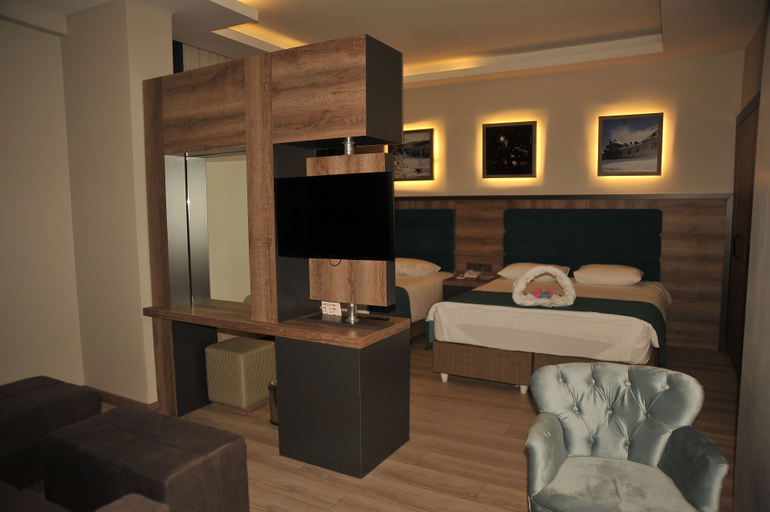Others 2, Iceberg Otel, Sarıkamış