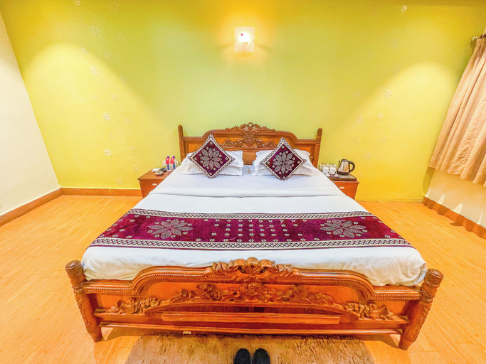 Others 5, Hotel Thakur Galaxy, Sadar Market, Nagpur
