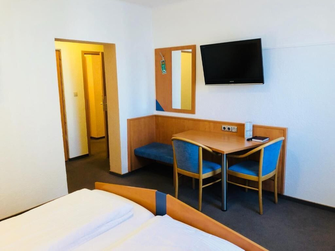 Room 3, Hotel & Restaurant Europa, Groß-Gerau