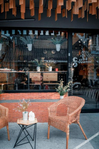 Food & Drinks, Poonpun Pet Friends Poshtel, Muang Chanthaburi