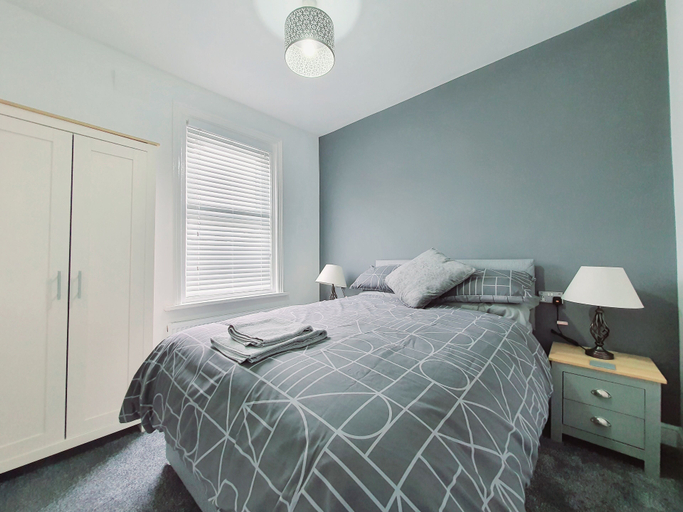 Others 5, Dysa Bloomfield House, Blackpool