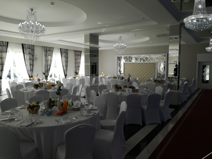 Food & Drinks 3, Hotel Lord, Radom City