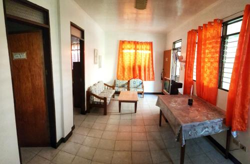 Others 4, WHITE BEACH GUEST HOUSE, Puerto Galera