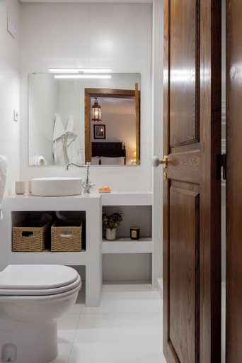 Bathroom 4, Casa da Azenha, Lamego