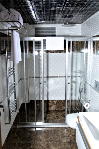 Bathroom 5, Grand Pasabey Otel, Merkez