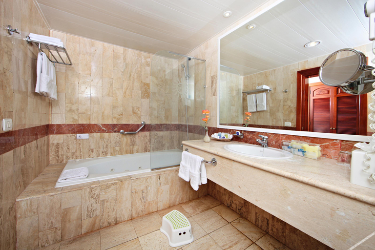 Bathroom 4, Bahia Principe Grand Bavaro - All Inclusive, Salvaleon de Higuey