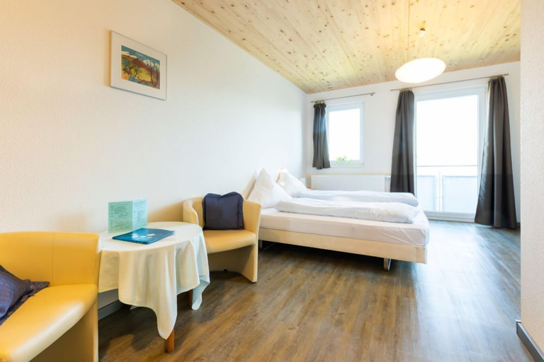 Bedroom 2, Hotel Hohe Flum, Lörrach