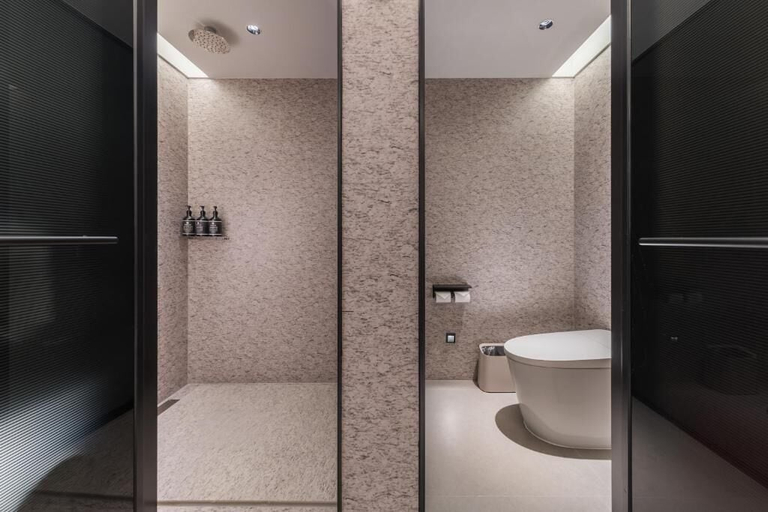 Bathroom 4, Intercity Hotel Guangzhou Tianhe TaiKoo Hui, Guangzhou