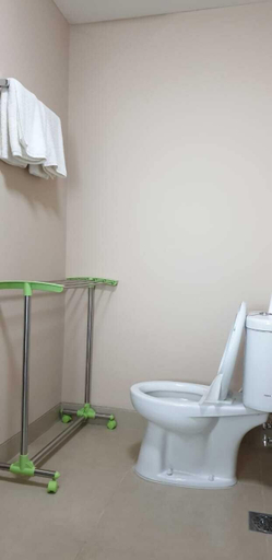 Bathroom, Exclusive Stay in U Residence 3, Tangerang