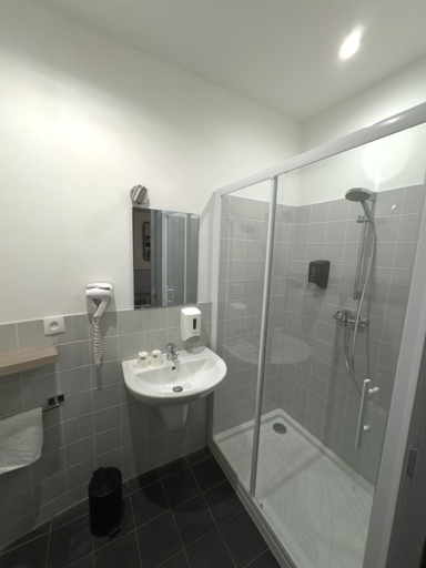 Bathroom, Hotel le midi, Tarn-et-Garonne