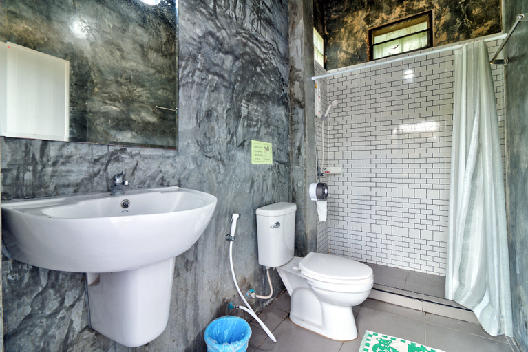 Bathroom 3, Chill at Hill, Pak Chong
