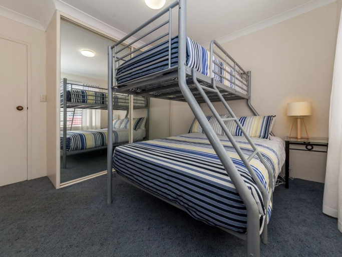 Bedroom 2, 2-Bedroom Apartment -Laman Lodge, Unit 5, Port Stephens