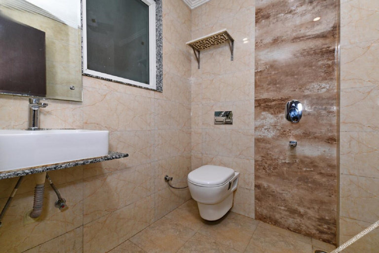 Bathroom 3, Hotel Ganga Ashoka-Stay By The Ganga Ghat, Garhwal