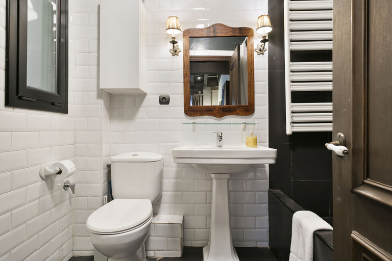 Bathroom 4, Stay U-nique Apartments Pou, Barcelona