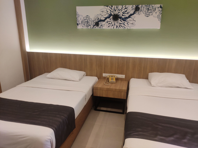 Bedroom 2, Hotel Kingston Inn, Pattaya