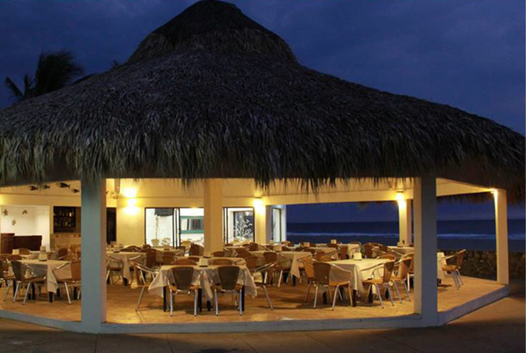 Food & Drinks 5, Hotel Arista Bugambilias, Tonalá