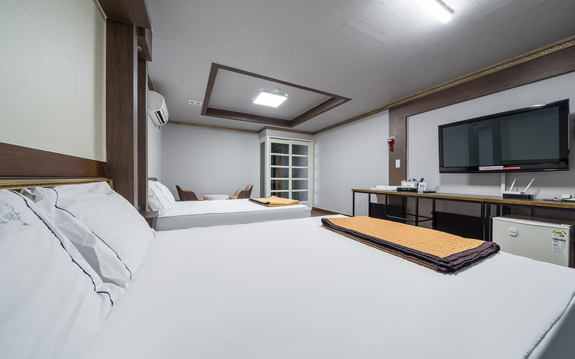 Bedroom 4, Ulsan Jinha Jjak, Ulju