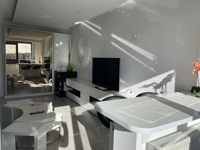 Others 3, Luxury Apartment Militari Residence M3, Chiajna