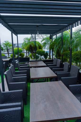 Others 4, Central Inn, Dhaka