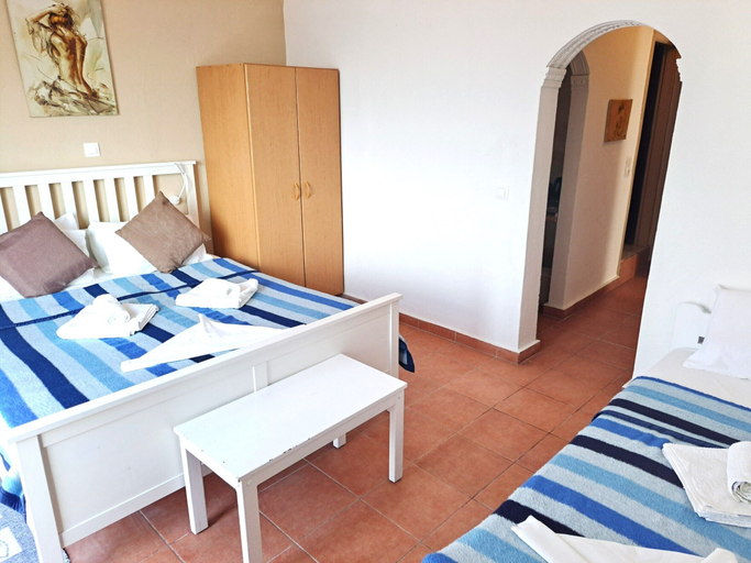 Room 4, Jimmy's apartments, North Aegean
