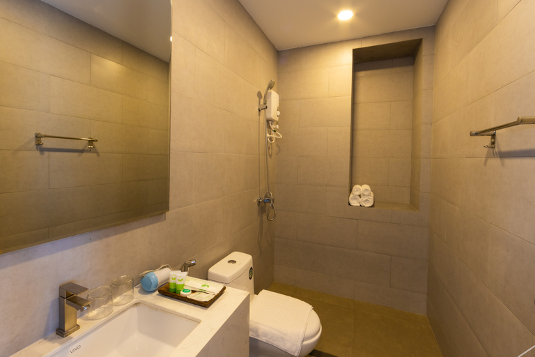 Bathroom, SS Hotel and Residence, Sihanoukville