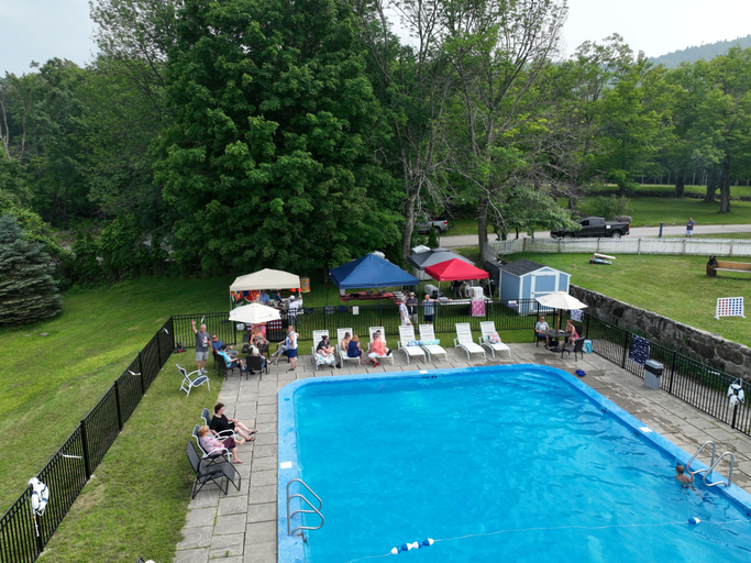 Sport & Beauty 2, Blue Bear Inn, Hillsborough