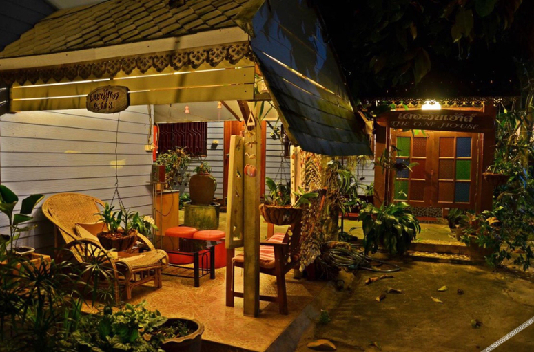 Food & Drinks 4, The One House, Muang Nan