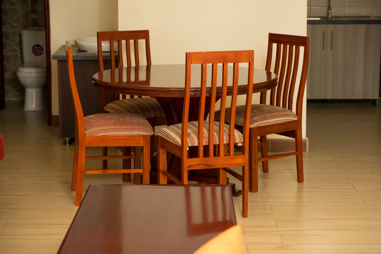 Food & Drinks 4, Kampala Suburbs Apartment, Jinja
