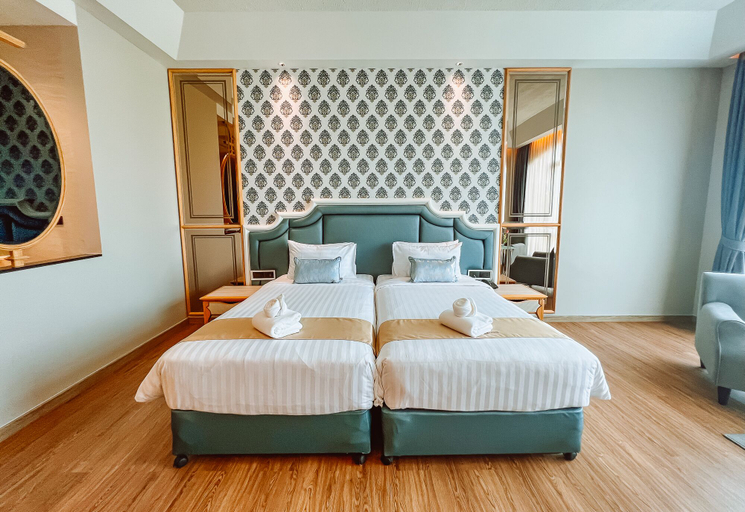 Bedroom 3, Grand Lord Hotel& Residence, Sattahip