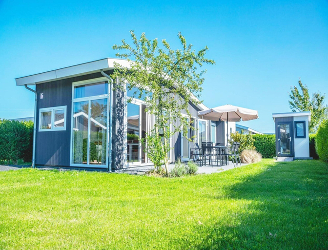 Exterior 2, Drenthe Family Getaway w/ Garden, Graft-De Rijp