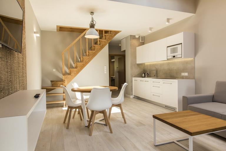 Others 2, Royal Hill Residence, Tatra