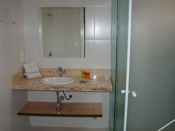 Bathroom, HOTEL ROSA DA ILHA GUARUJA - PERTO DO MAR, Guarujá