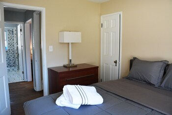 Others 4, Stunning Royal Oak Townhouse, Oakland