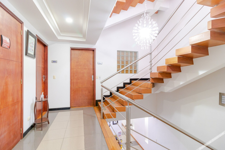 Others 5, YVM Hotel Kafir, Santafé de Bogotá