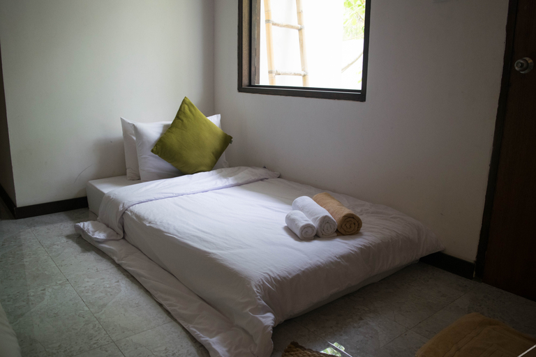 Bedroom 2, UFA ESCAPE