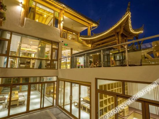 Hotel Interior or Public Areas 4, Chonpines Hotel (Junlan Lijiang Old Town), Lijiang