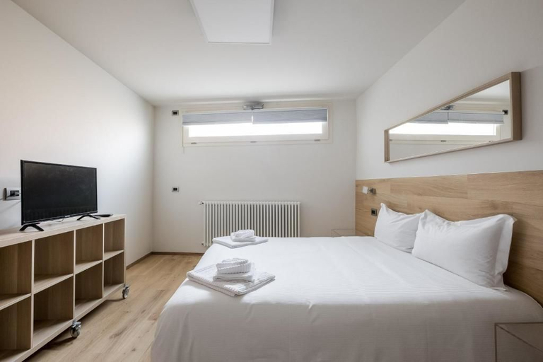 Bedroom 3, Aparthotel Sant'Orsola, Bologna