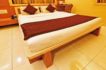 Guestroom 5, Zo Shivam Railway Station, Pune